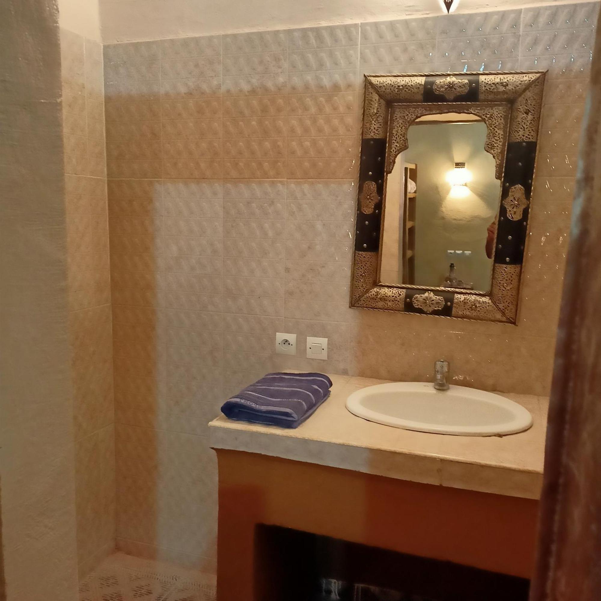 Lescale De Ouarzazate Hotel Tazentoute Kültér fotó